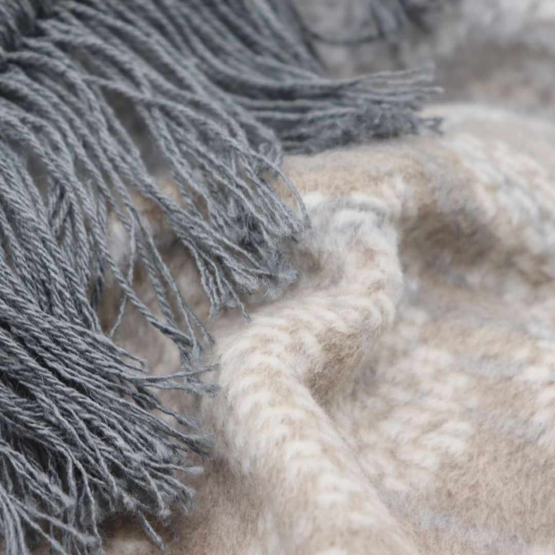 Modernios klasikos pledas ORNAMENTAL