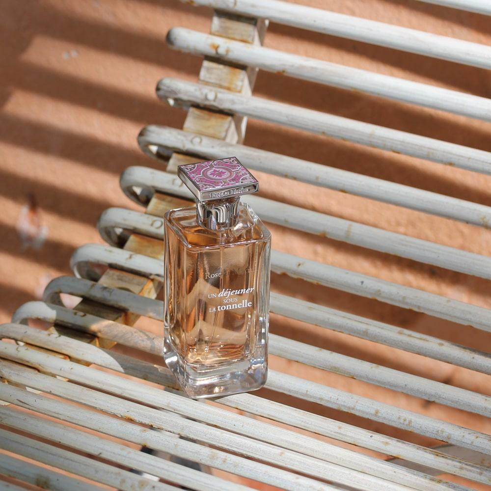 Dovanų rinkinys UN DÉJEUNER SOUS LA TONNELLE 100 ml parfumuotas vanduo (EDP) + 35 g aromatinis muilas - THE HOME STORY